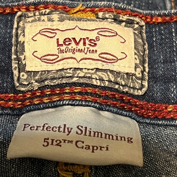 Levis Perfectly Slimming 512 Capri Blue Jean Denim Women Size 8 - Picture 9 of 11